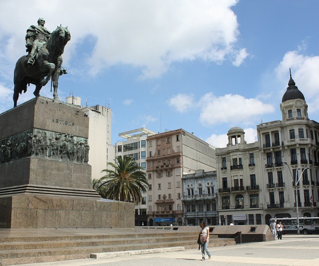 Plaza Independência