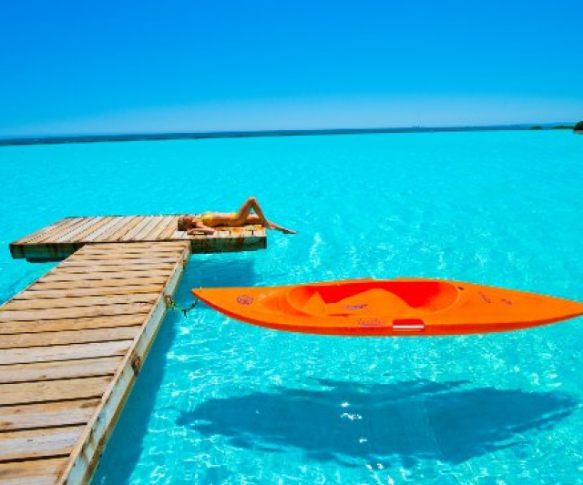 Lagoa Artificial Crystal Beach Solanas
